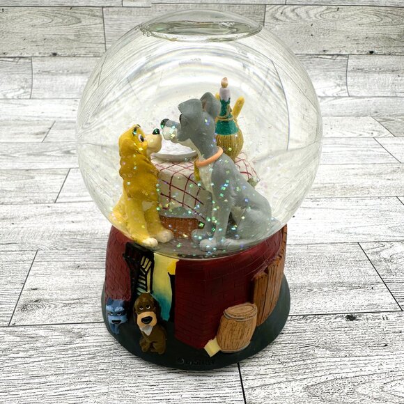 Disney Lady and the Tramp Snow Globe, plays "Bella Notte (This is the Night)" - Picture 4 of 8
